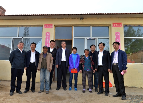 中国铁建党委副书记,总裁庄尚标到张家口市万全区,尚义县调研扶贫工作